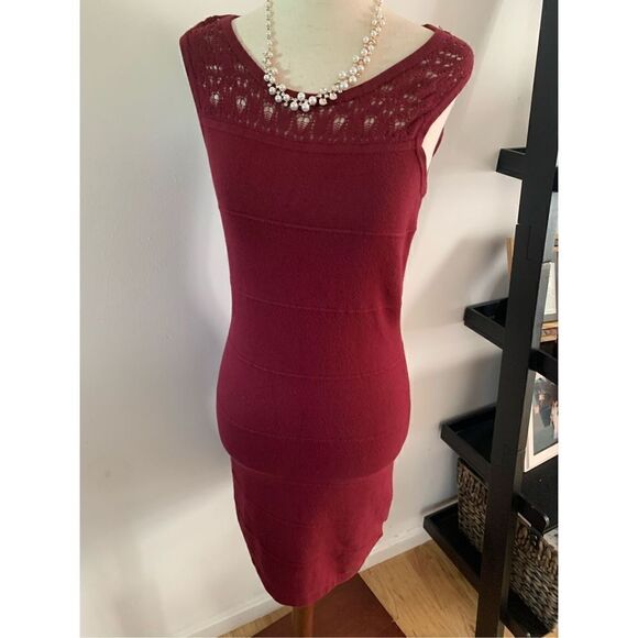 Guess burgundy red dress stretchy size m - Picture 1 of 6